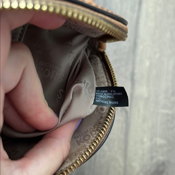 MICHAEL Michael Kors Tan Satchel - Picture 7 of 7